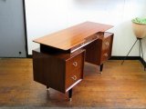 UK Desk TA0565