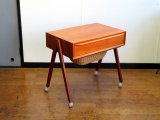 DK Sewing table OH0153