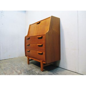 画像: UK BUREAU DESK　　FF0323