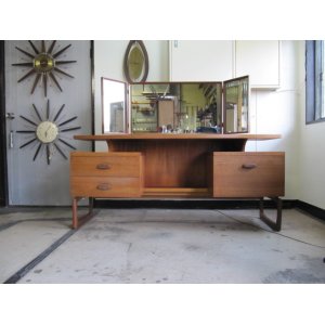 画像: UK  DRESSING TABLE　TA0267