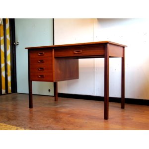 画像: DK Desk TA0492