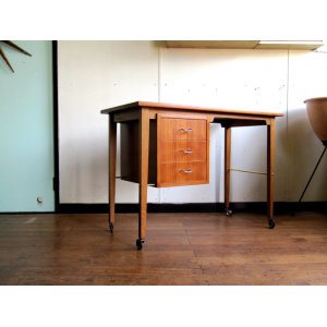 画像: DK Desk TA0499