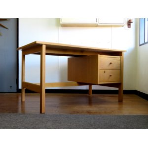 画像: DK Desk TA0507