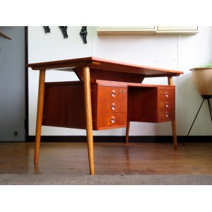 画像: DK Desk TA0551