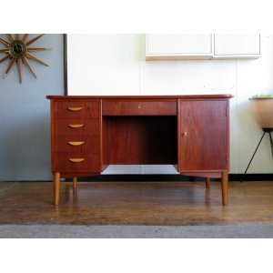 画像: DK Desk TA0557