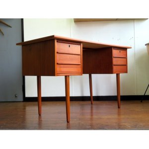 画像: DK Desk TA0569