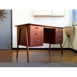 画像: DK Desk TA0573