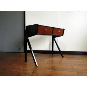 画像:  DK Night stand FF1689