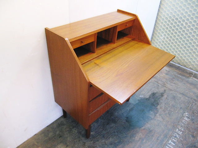 画像: DK  BUREAU DESK　　FF0282 