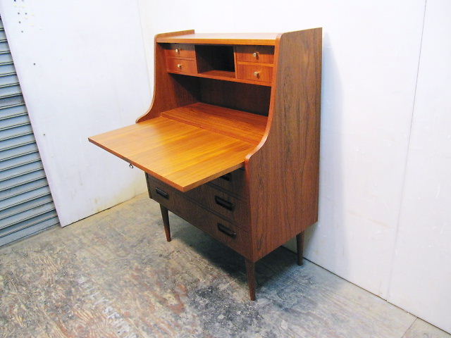 画像: DK  BUREAU DESK　　FF0325