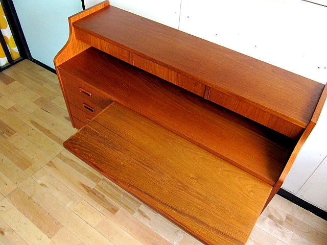 画像: DK BUREAU DESK　FF0505