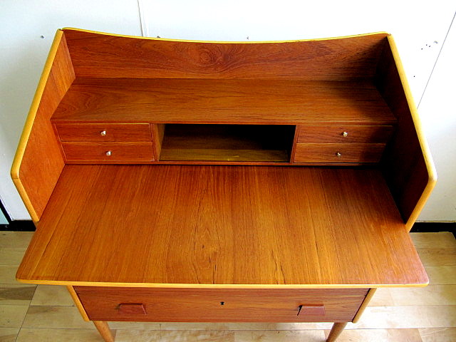 画像: DK BUREAU DESK　FF0506