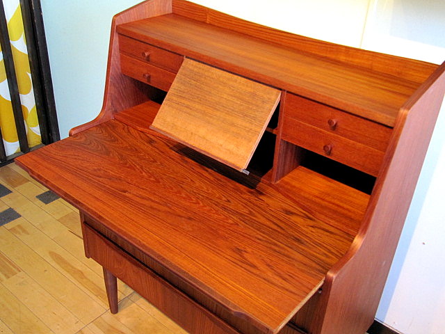 画像: DK BUREAU DESK　FF0536