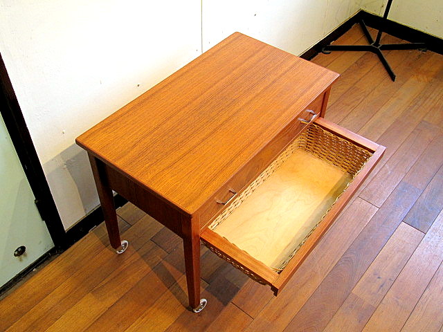 画像: DK Sewing table TA0380