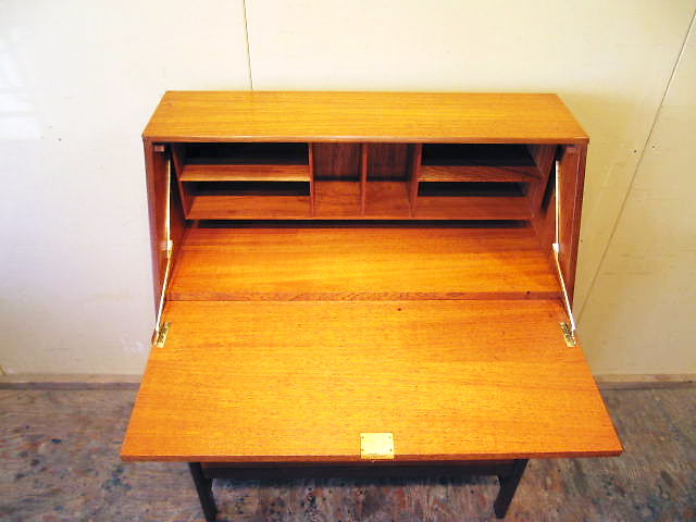 画像: Bureau　　FF0110